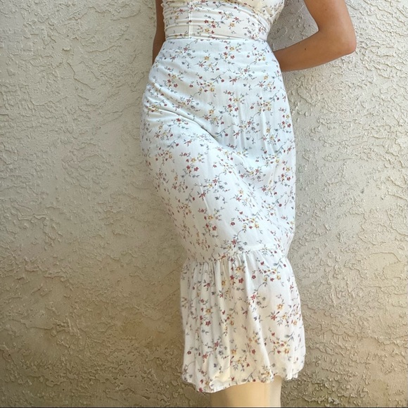 SOLD White Floral Midi Dress - Picture 2 of 3